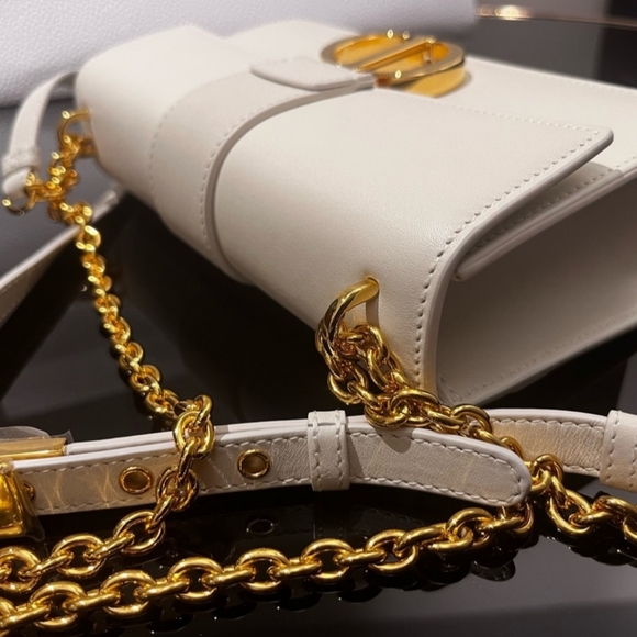 30 MONTAIGNE EAST WEST BAG WITH CHAIN - Picture 9 of 10